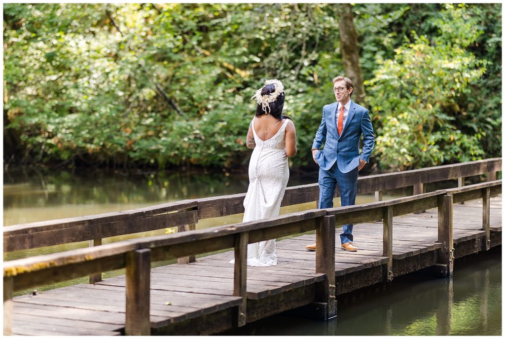 Hornings Hideout wedding bride and groom on bridge