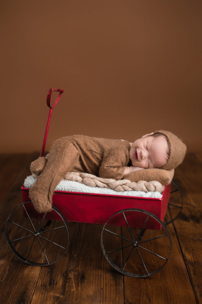 When to take newborn photos? This lil' guy is just 7 days old!